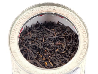 Красный чай Чжэншань сяочжун из Тунмугуань «Люкс» завода «Чжэн шань тан» 100 г