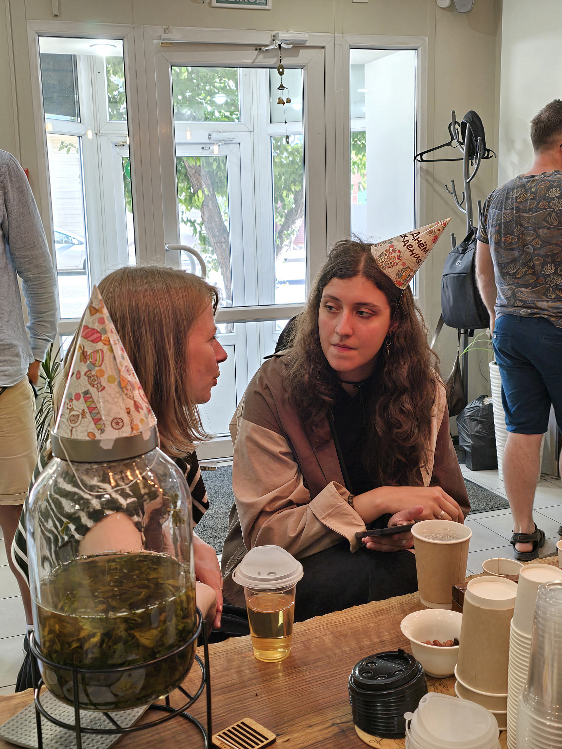 Памятная вечеринка в честь дня рождения Чайной Линии