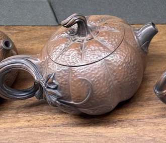 Глиняный чайник из Циньчжоу, Гуанси "Тыквина". Цена: 28 090 ₽ руб.