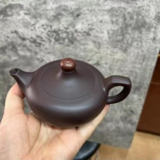 Чайник из исинской глины "Точка сборки". Цена: 12 370 ₽ руб.