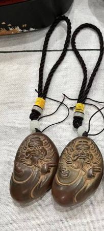 Глиняная игрушка для ношения в руке из Циньчжоу, Гуанси "Шэньнун". Цена: 7 950 ₽ руб.