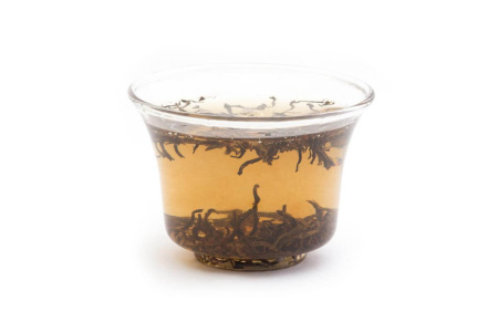 Красный чай Синь цзинь сяочжун (Малый сорт "новое золото")