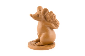 Игрушка «Мышка на монетке с орешком»