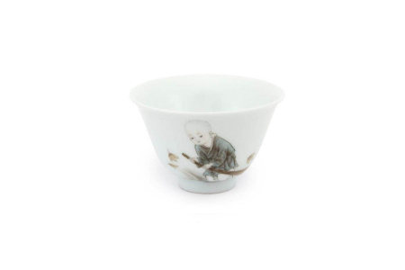Porcelain bowl "Noble Labor" hand-painted by master "Yu Jiyong", 60 ml.  | 茶杯. Цена: ₽20,430 руб.