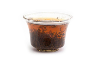 Красный чай Цзинь цзюнь мэй 1 (Золотые брови)