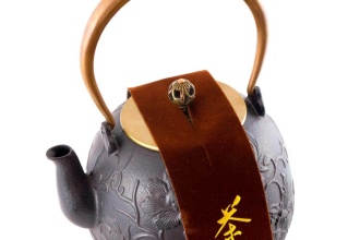 Чугунный чайник «Сварим чай в лесу», 1500 мл.. Цена: 12 430 ₽ руб.