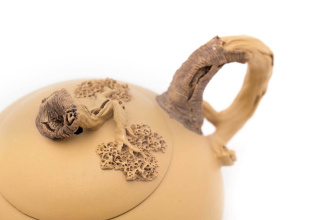 Чайник из Исин, Цзянсу «Коренья»,140 мл. Цена: 5&nbsp;590 ₽ руб.