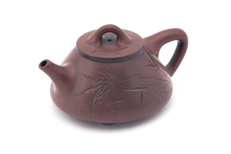 Исинский глиняный чайник «Осенний шелест листьев» мастер Ин Хуаюй, 180 мл. Цена: 6 600 ₽ руб.