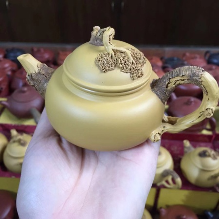 Чайник глиняный «Плакучая ива». Цена: 6 200 ₽ руб.