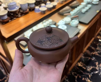 Чайник глиняный "Гравировка".. Цена: 13&nbsp;570 ₽ руб.