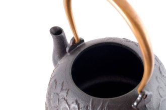 Чугунный чайник «Сварим чай в лесу», 1500 мл.. Цена: 13 290 ₽ руб.