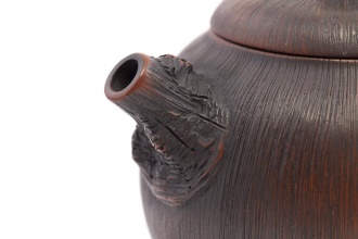 Чайник из Циньчжоу «Крепкий орешек», 280 мл. Цена: 27 900 ₽ руб.