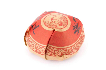 Прессованный шэн пуэр - Шэн пуэр 2010 г. "Люкс" марки "Сосна и журавль" завода "Сягуань" гнездо 100 г, 