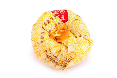 Прессованный шу пуэр - Шу пуэр 2018 г. «Золотая нить» марки «Сосна и журавль» завода «Сягуань» гнездо 100 г, 