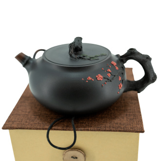 Глиняный чайник из Цзяньшуй, Юньнань "Флора", 315 мл. Глиняный чайник из Цзяньшуй, Юньнань "Флора", 315 мл.. Цена: 14 720 ₽ руб.