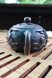 Глиняный чайник из Цзяньшуй, Юньнань "Жаба и жемчуг", 250 мл Глиняный чайник из Цзяньшуй, Юньнань "Жаба и жемчуг", 250 мл. Цена: 53 240 ₽ руб.
